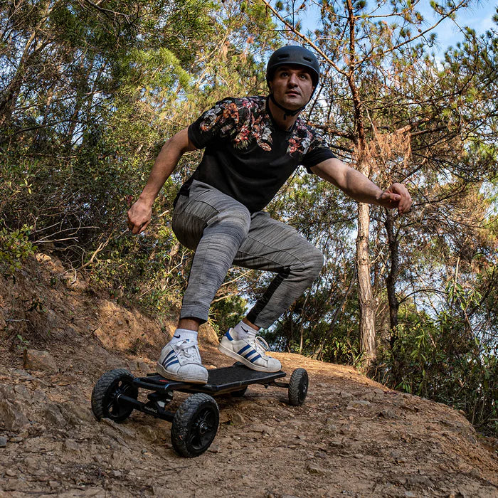 Maxfind FF AT Offvroad All Terrain Electric Skateboard Remote Control 1500W x2 Dual motor Range 28km